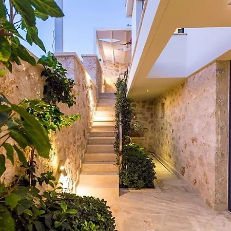 In Sleeps 8 Includes Swimming Pool Air Con And Wifi 2 Villa Kalkan