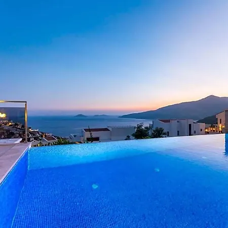 In Sleeps 8 Includes Swimming Pool Air Con And Wifi 2 Kalkan
